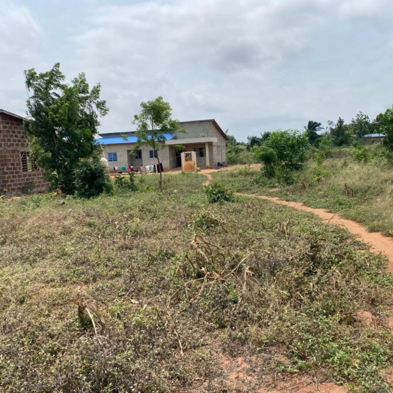 Domaine à vendre à Abomey calavi Ouedo