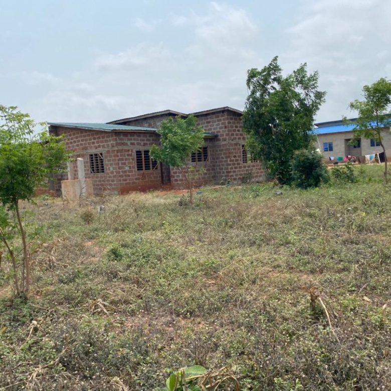 Domaine à vendre à Abomey calavi Ouedo