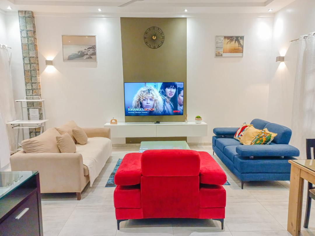 Entrée personnelle meublée à louer à Cotonou Fidjrossè