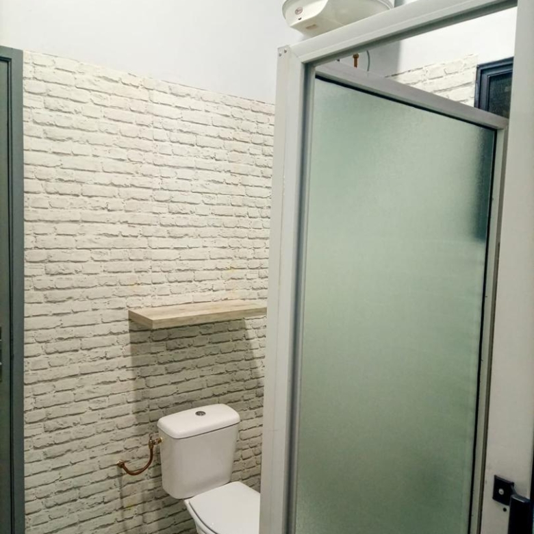 Entrée personnelle meublée à louer à Cotonou Fidjrossè