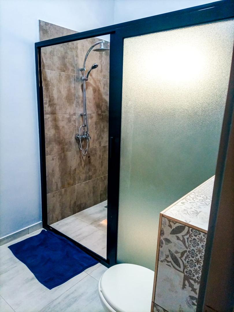 Entrée personnelle meublée à louer à Cotonou Fidjrossè