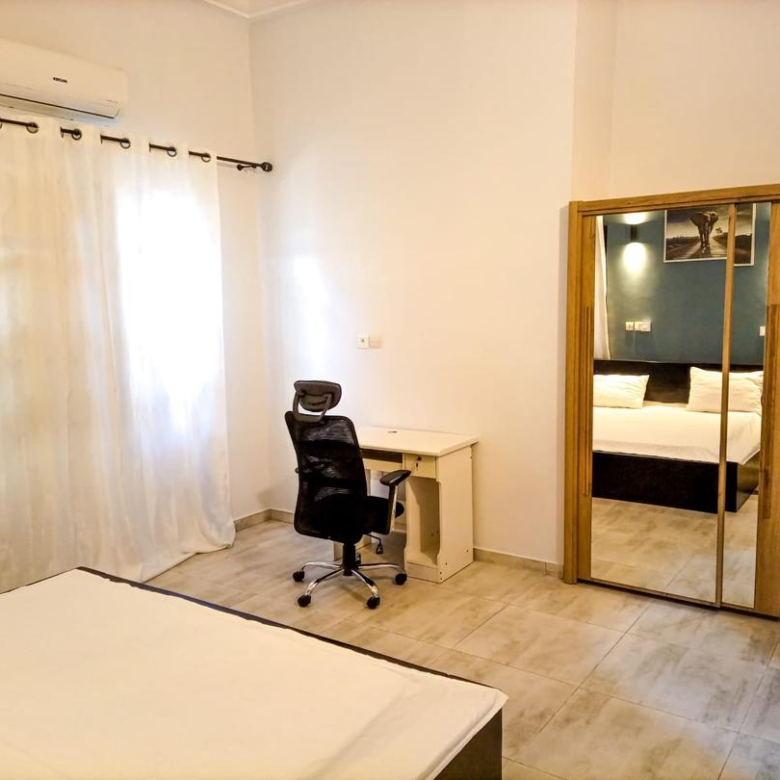 Entrée personnelle meublée à louer à Cotonou Fidjrossè