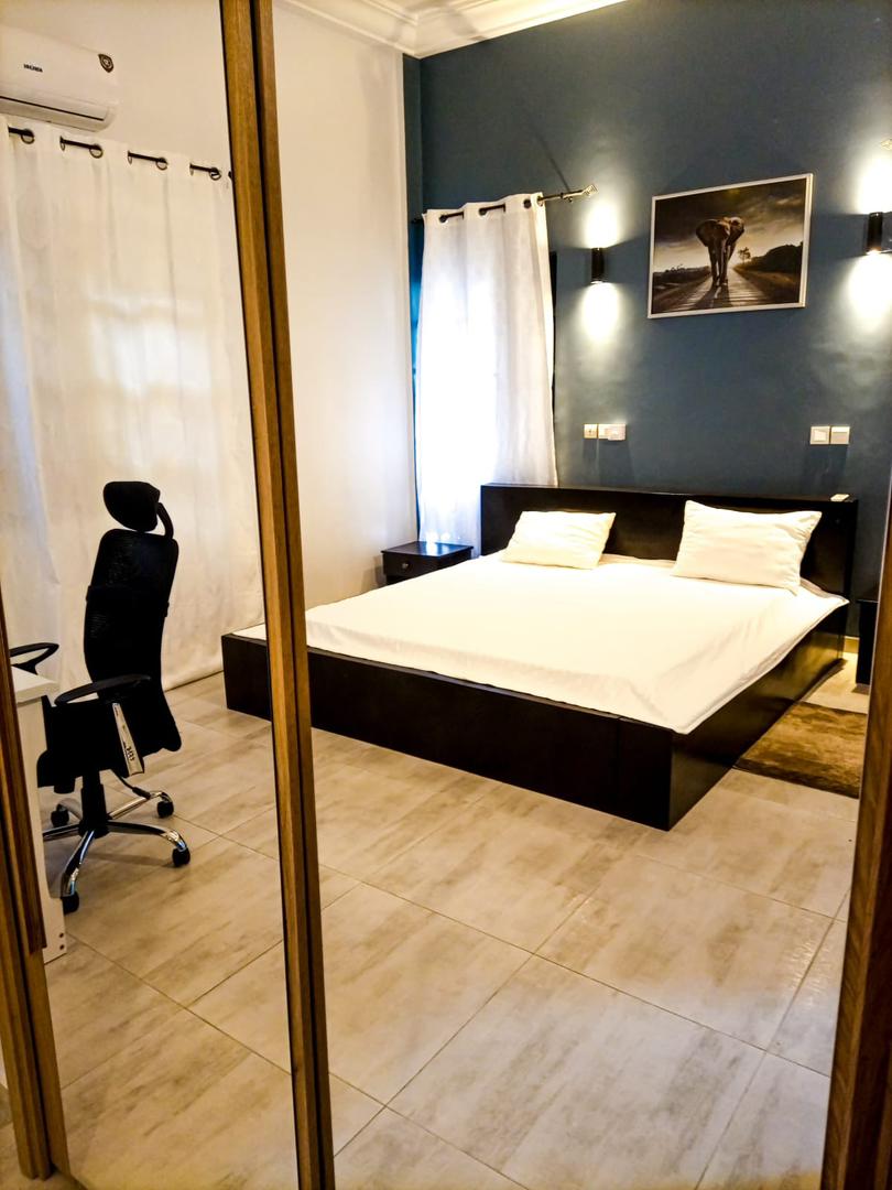 Entrée personnelle meublée à louer à Cotonou Fidjrossè