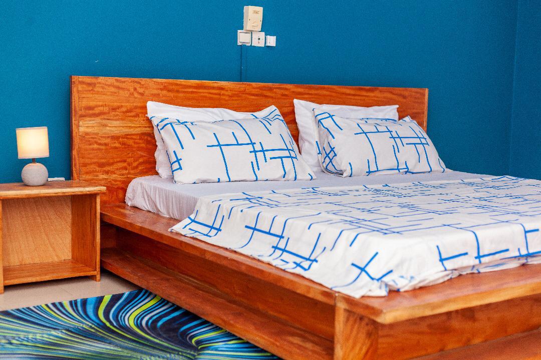 Entrée personnelle meublée à louer à Fidjrossè Togbin plage