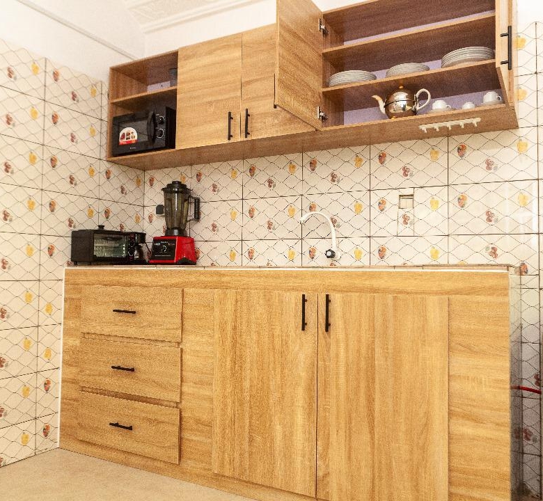 Entrée personnelle meublée à louer à Fidjrossè Togbin plage