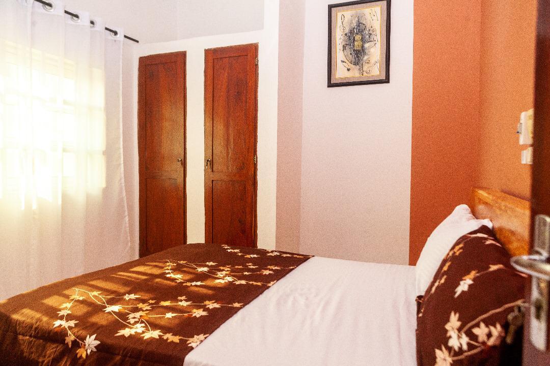 Entrée personnelle meublée à louer à Fidjrossè Togbin plage