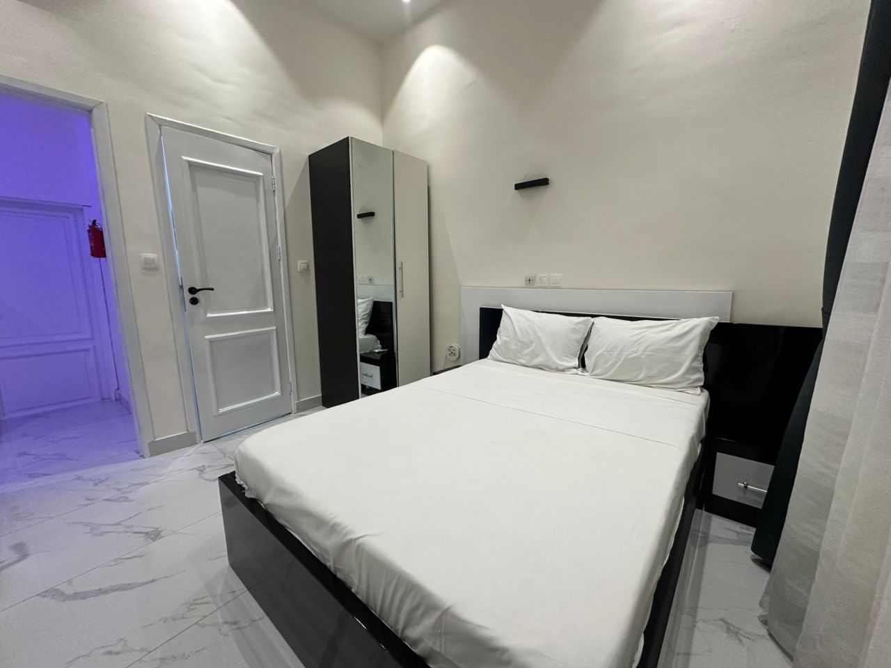 Entrée personnelle meublée à louer à Fidjrossè plage