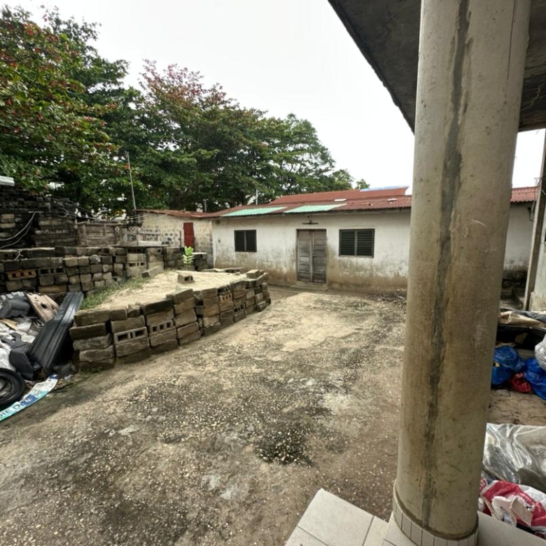 Parcelle batie à vendre en angle de rue à Cotonou Saint Jean