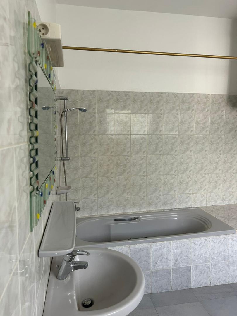 Villa à louer à Cotonou Cocotiers