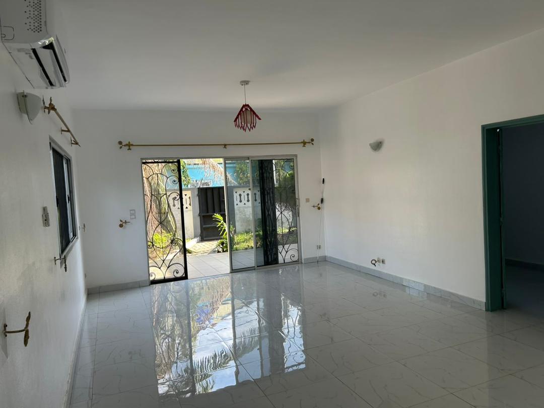 Villa à louer à Cotonou Cocotiers