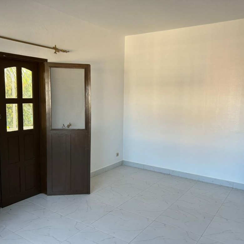 Villa à louer à Cotonou Cocotiers