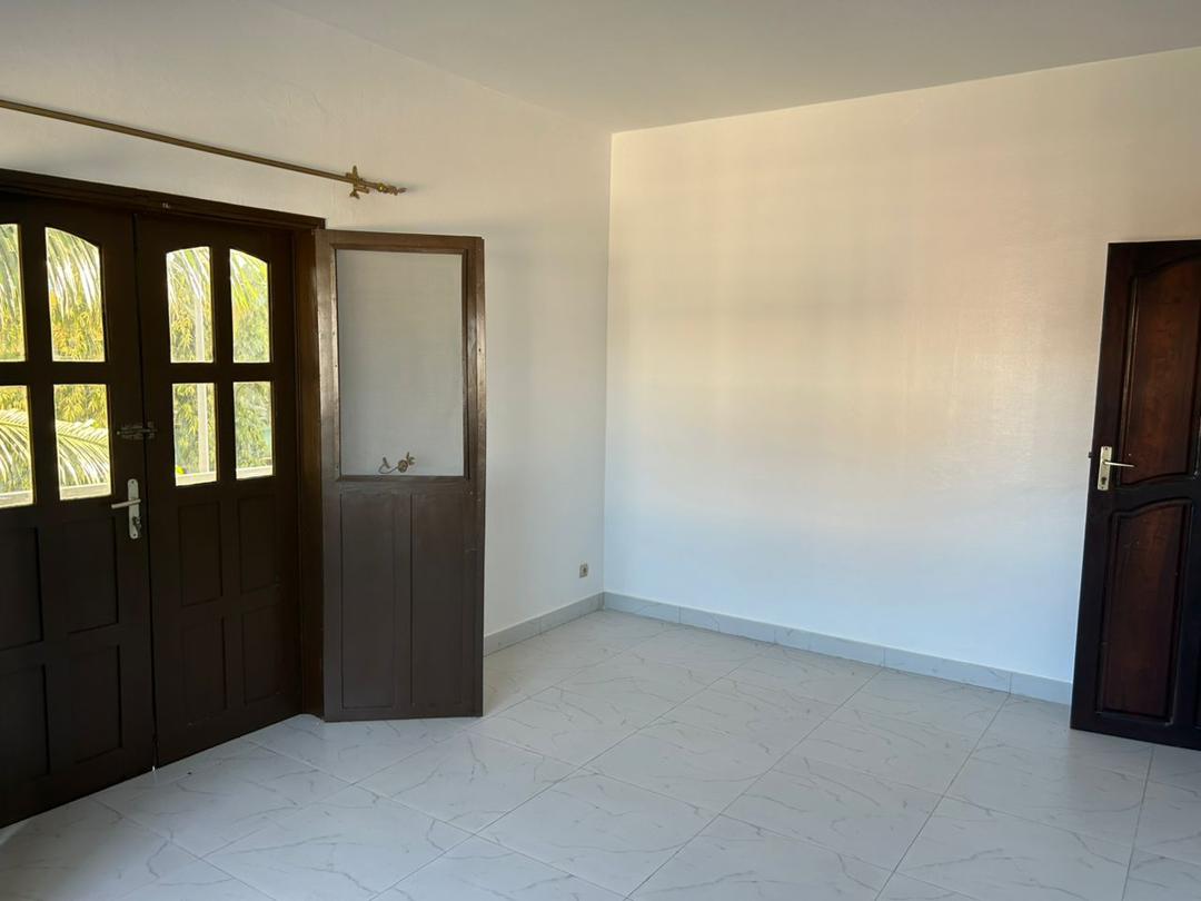 Villa à louer à Cotonou Cocotiers