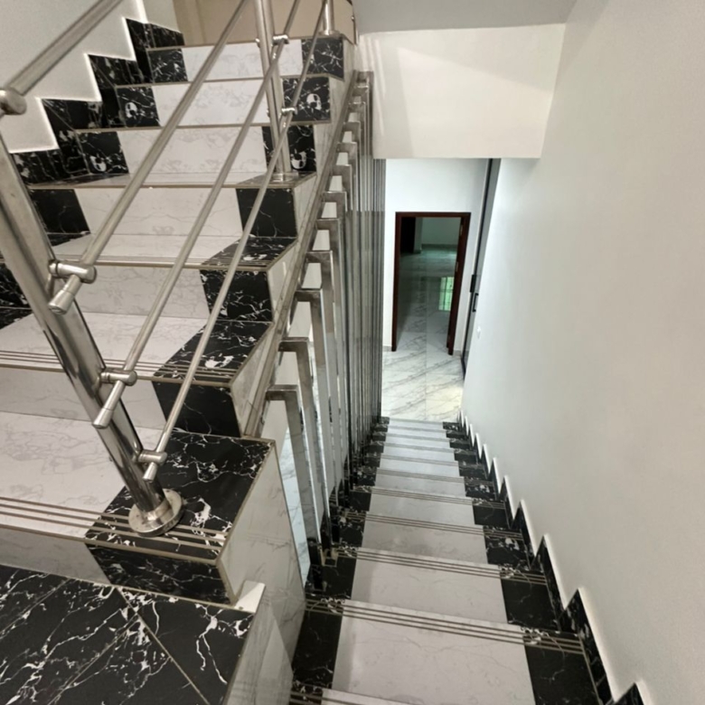 Villa à louer à Cotonou Fidjrossè