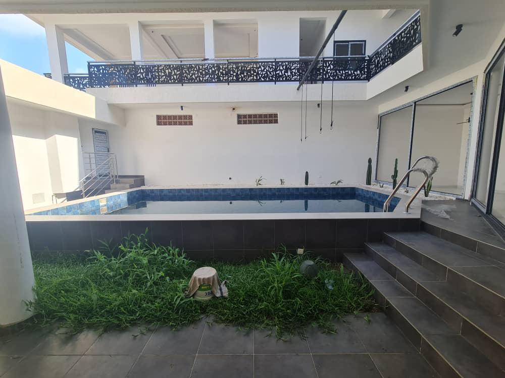 Villa à vendre à Cotonou Fidjrossè