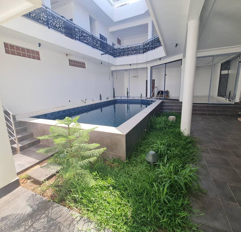 Villa à vendre à Cotonou Fidjrossè