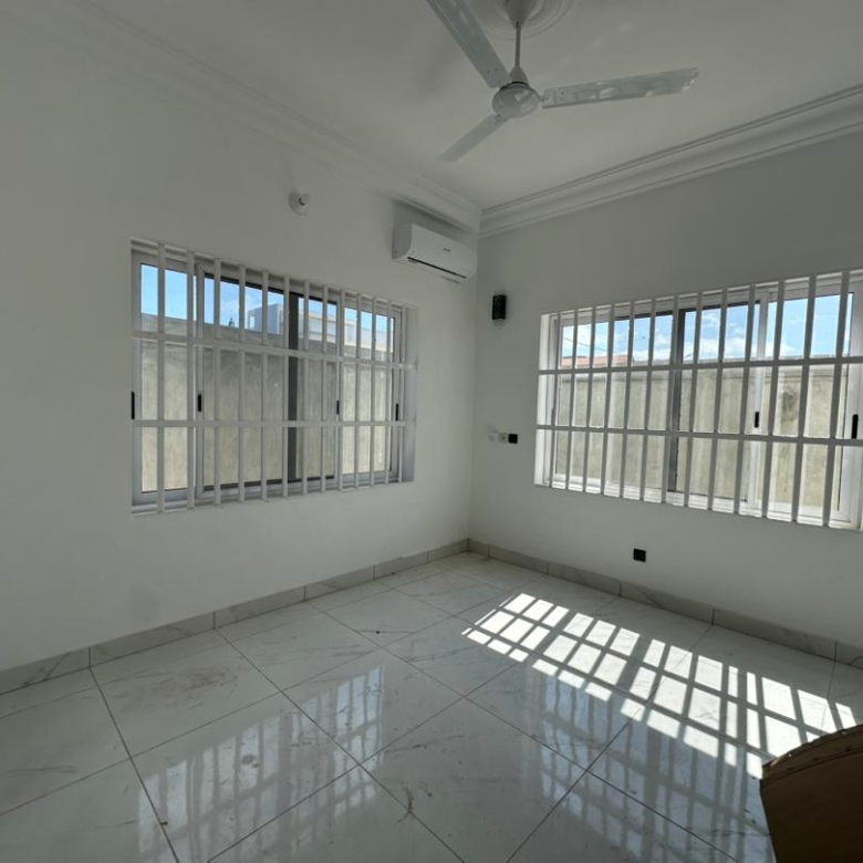 Villa à vendre à Cotonou Fidjrossè