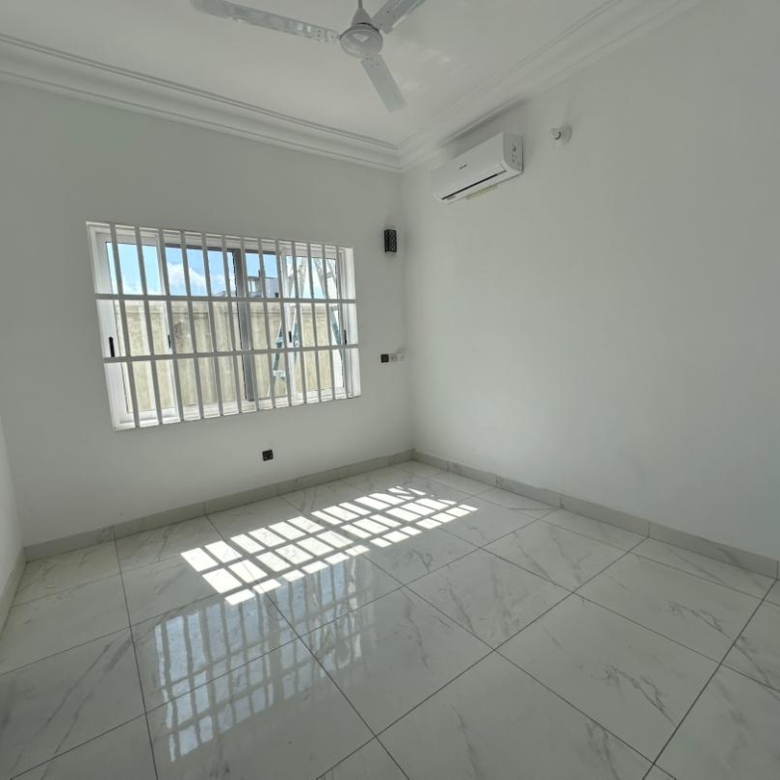 Villa à vendre à Cotonou Fidjrossè