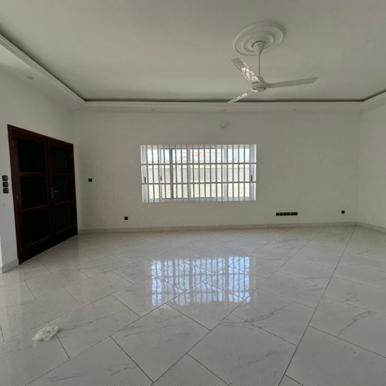 Villa à vendre à Cotonou Fidjrossè