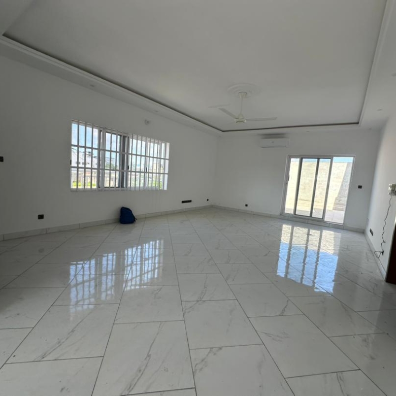 Villa à vendre à Cotonou Fidjrossè