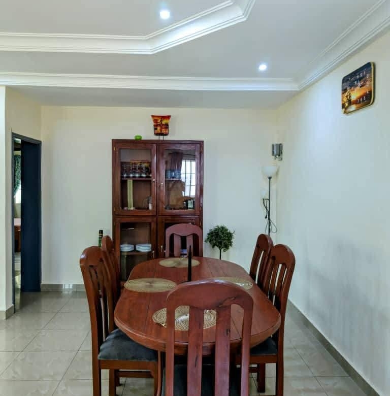 Villa meublée à louer à Cotonou Fidjrossè