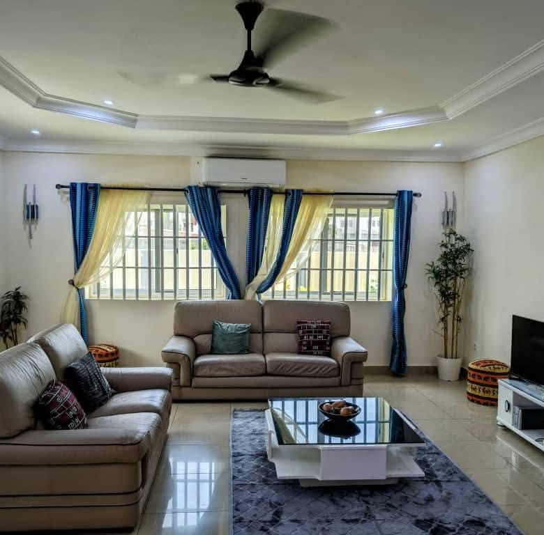 Villa meublée à louer à Cotonou Fidjrossè