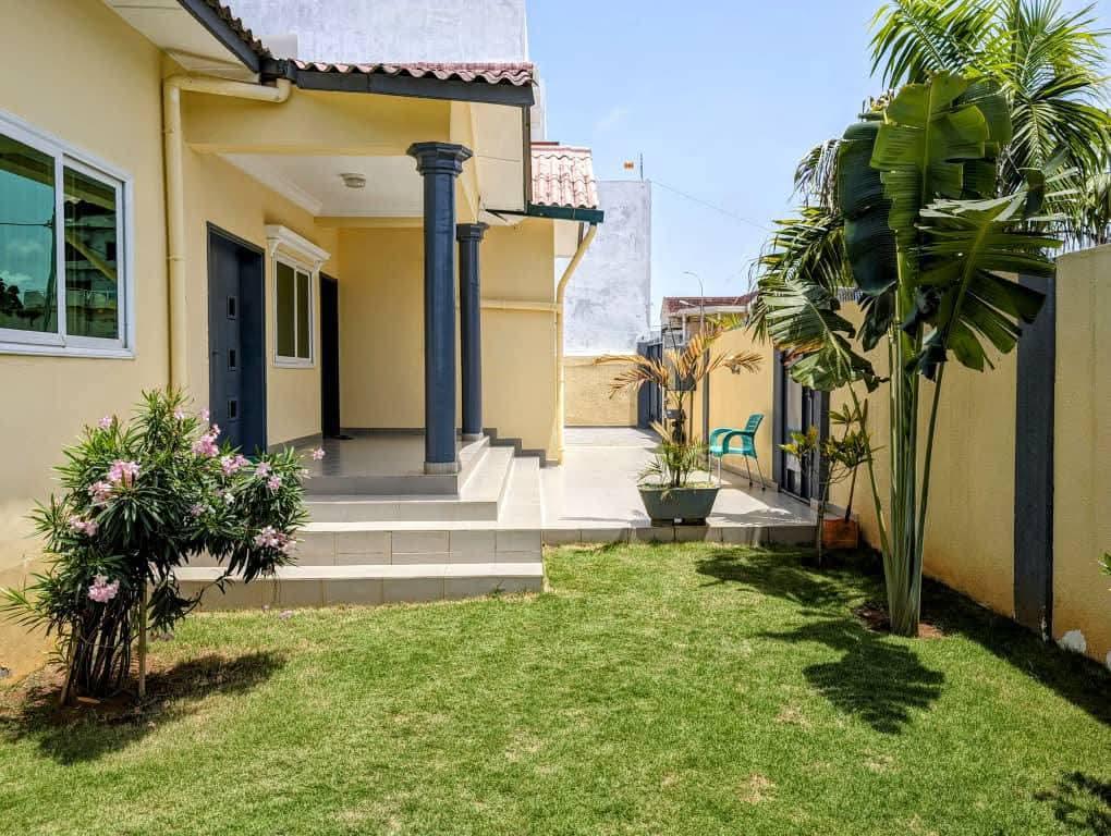 Villa meublée à louer à Cotonou Fidjrossè