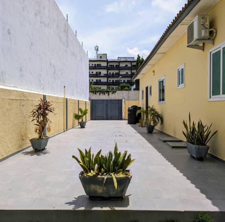 Villa meublée à louer à Cotonou Fidjrossè