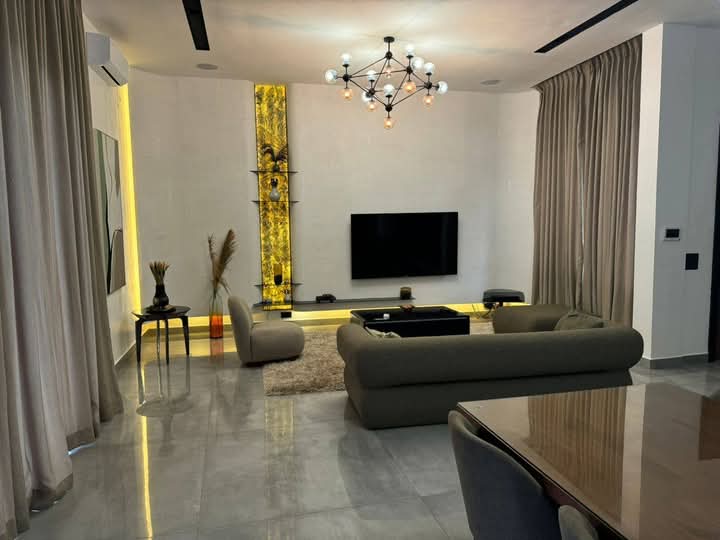 Villa meublée à louer à Cotonou Fidjrossè plage