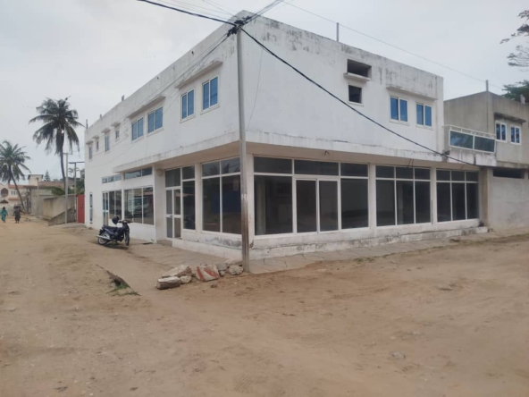 Grand hall à louer à Cotonou quartier Jack