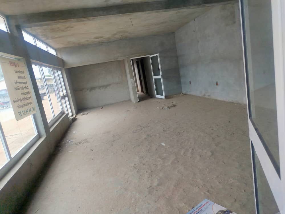 Grand hall à louer à Cotonou quartier Jack