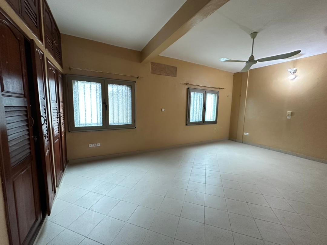 Immeuble à vendre à Cotonou Agla Akplomè