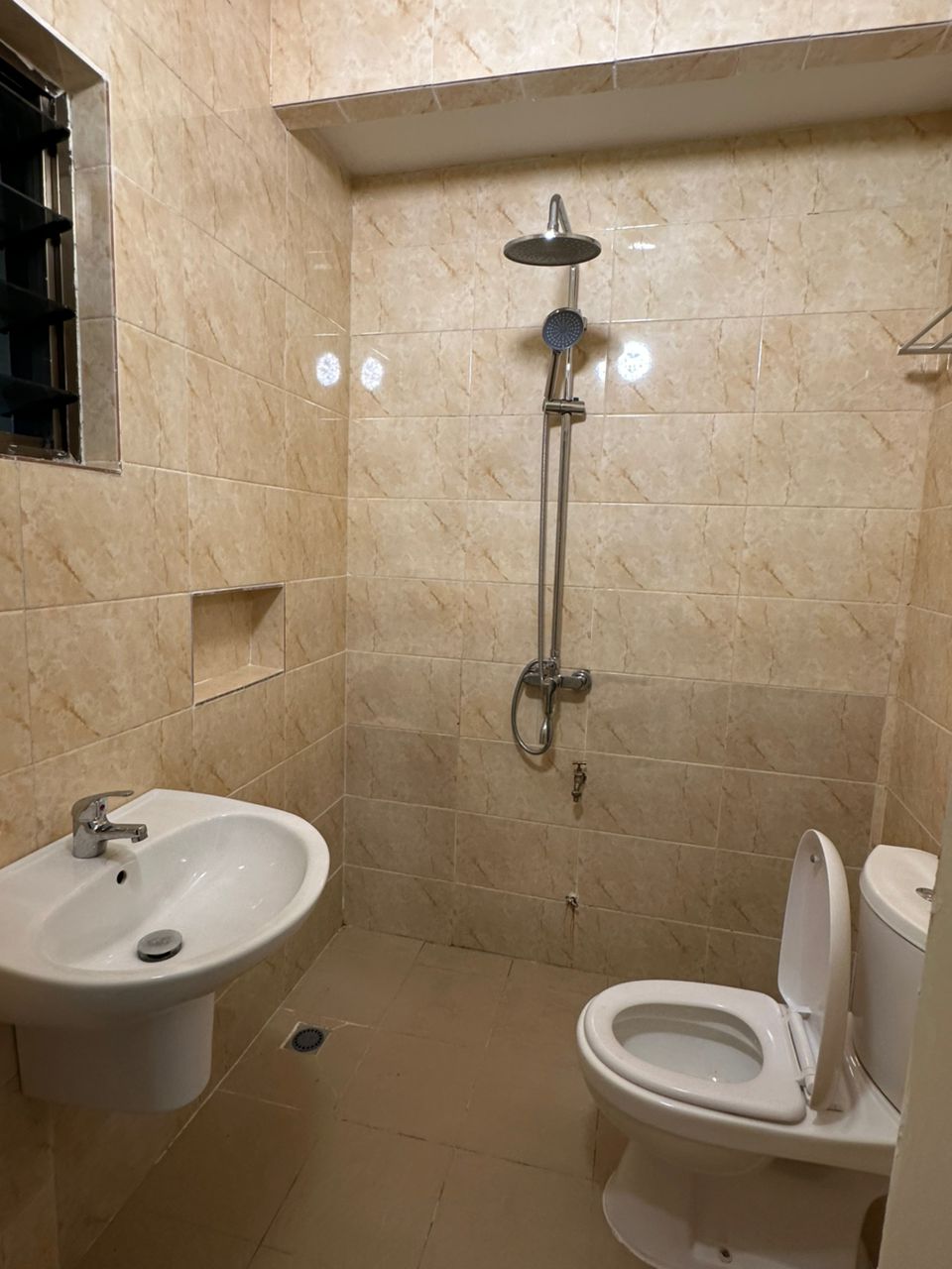 Immeuble à vendre à Cotonou Agla Akplomè