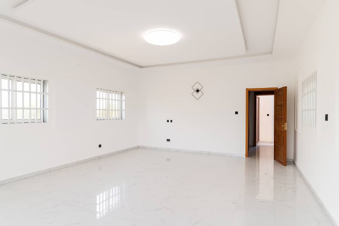 Villa R+1 à vendre à Grand Popo