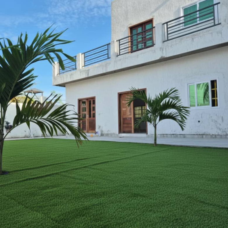 Villa R+1 à vendre à Grand Popo