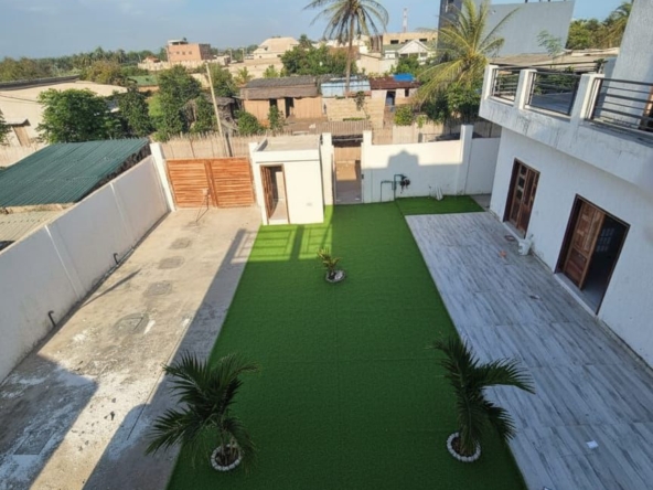 Villa R+1 à vendre à Grand Popo