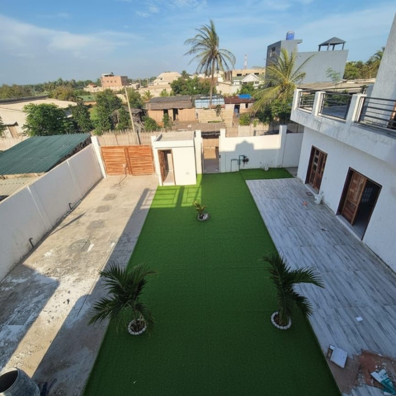 Villa R+1 à vendre à Grand Popo