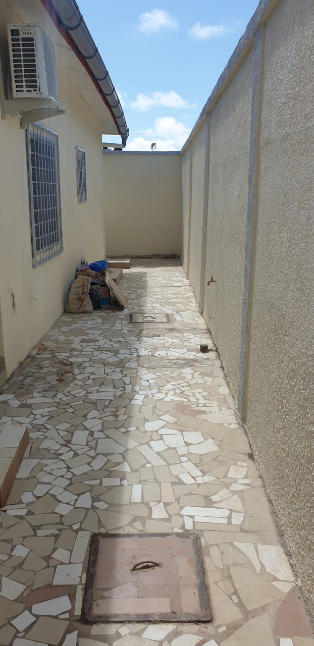 Villa basse à louer à Fidjrossè carrefour club des rois