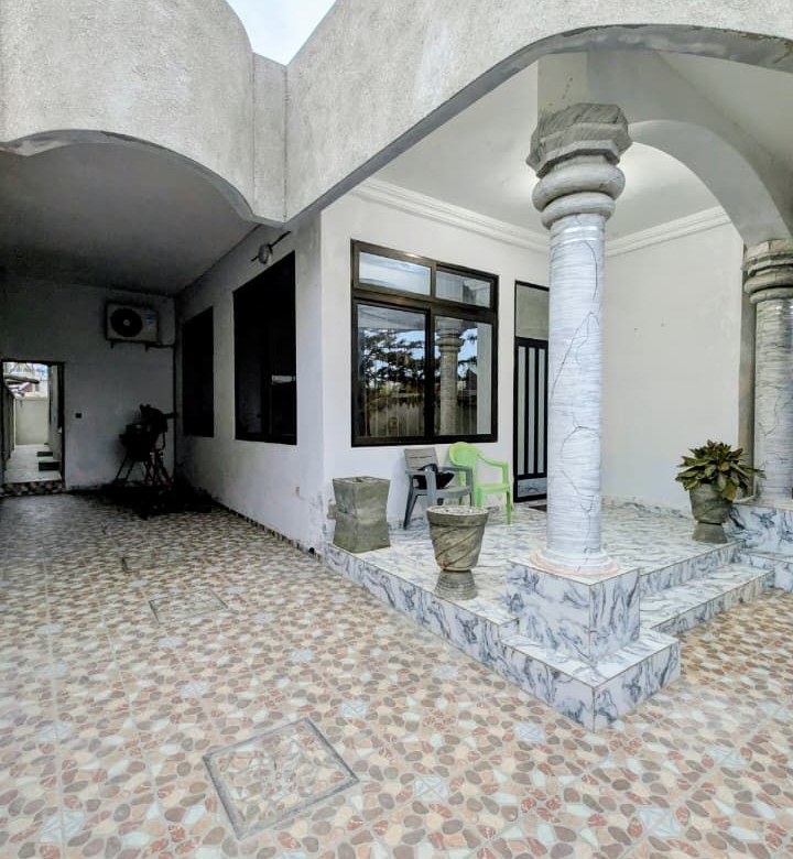 Villa meublée à louer à Cotonou Fidjrossè plage