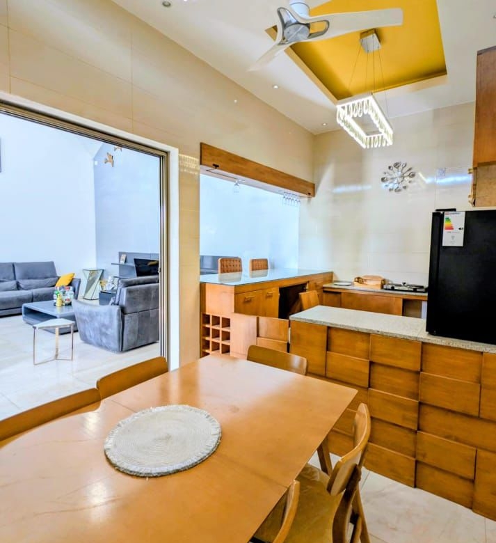 Villa meublée à louer avec jardin spacieux à Cotonou Agla