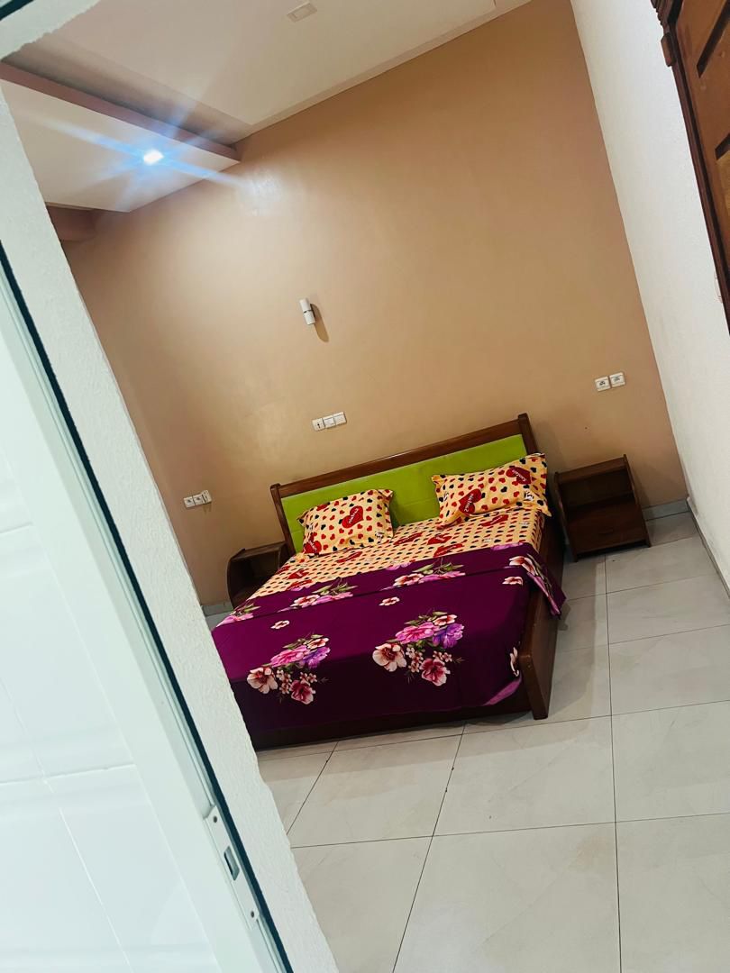 Villa meublée à louer avec piscine à Cotonou Akpakpa