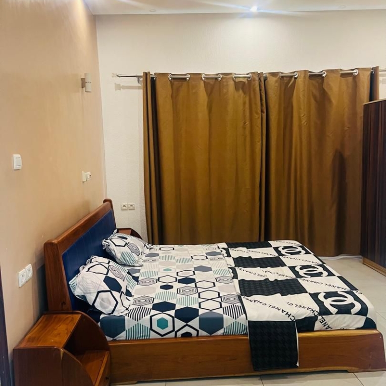 Villa meublée à louer avec piscine à Cotonou Akpakpa