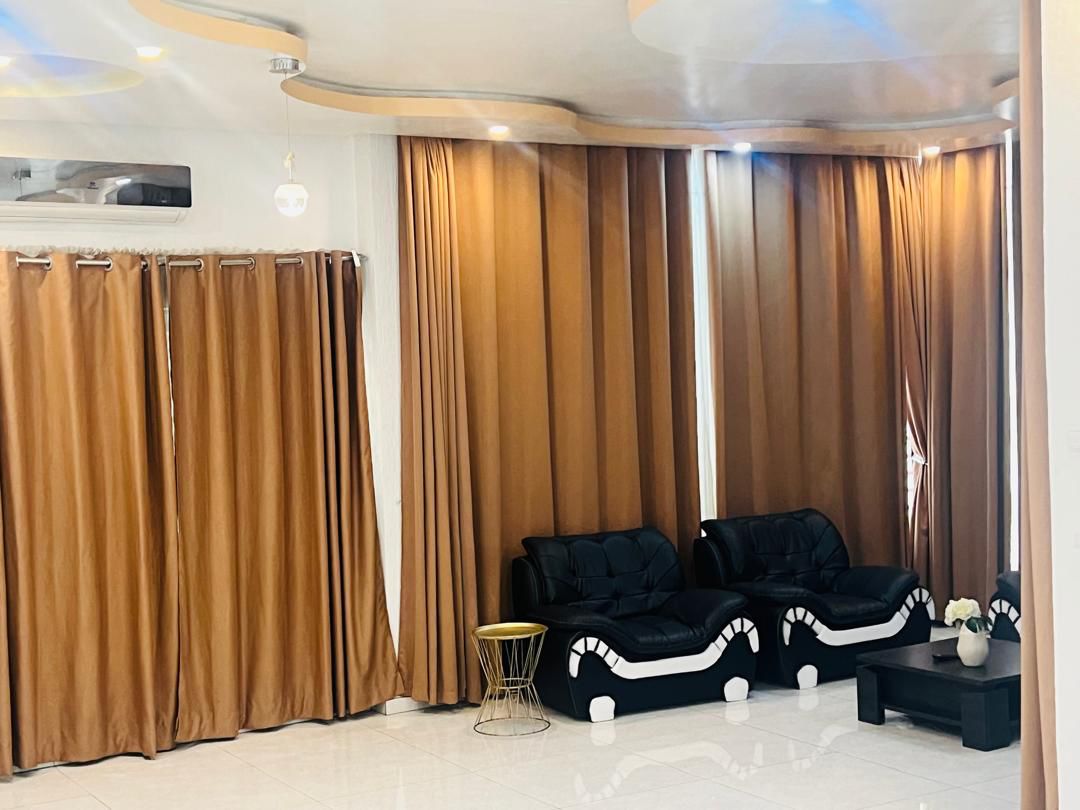 Villa meublée à louer avec piscine à Cotonou Akpakpa