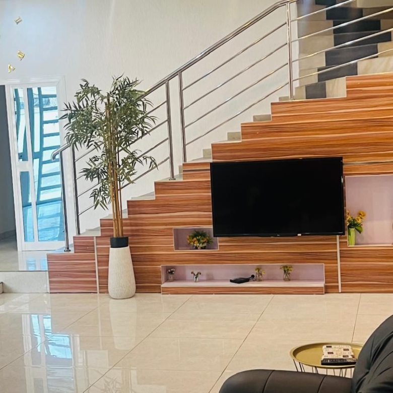 Villa meublée à louer avec piscine à Cotonou Akpakpa