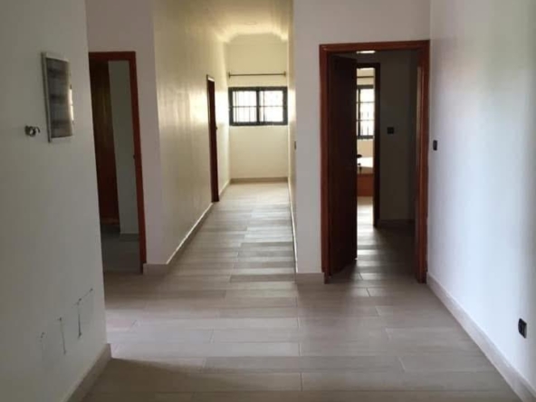 Résidence entrée personnelle à louer à Cotonou Haie-Vive