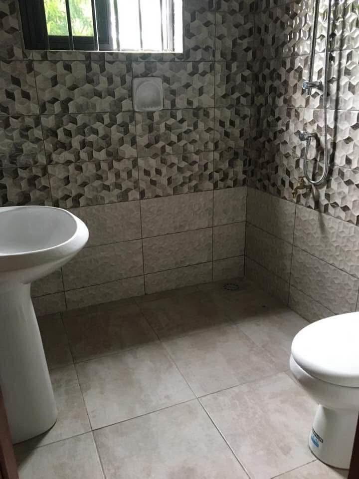 Résidence entrée personnelle à louer à Cotonou Haie-Vive