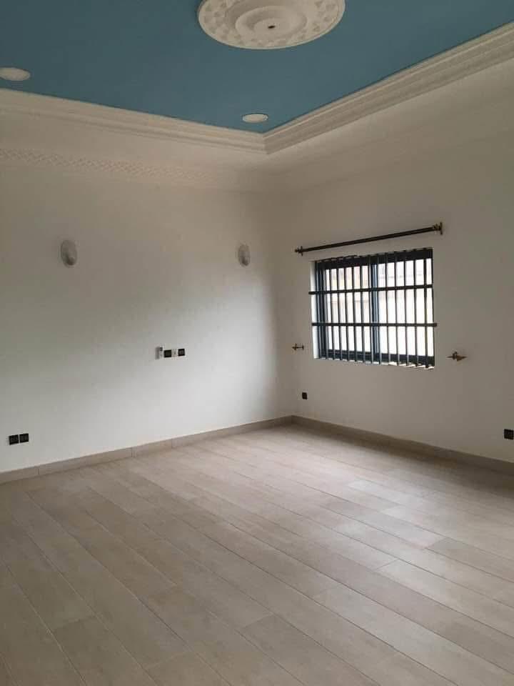 Résidence entrée personnelle à louer à Cotonou Haie-Vive