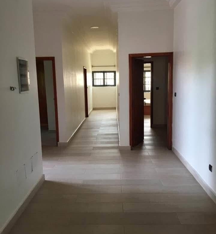 Résidence entrée personnelle à louer à Cotonou Haie-Vive