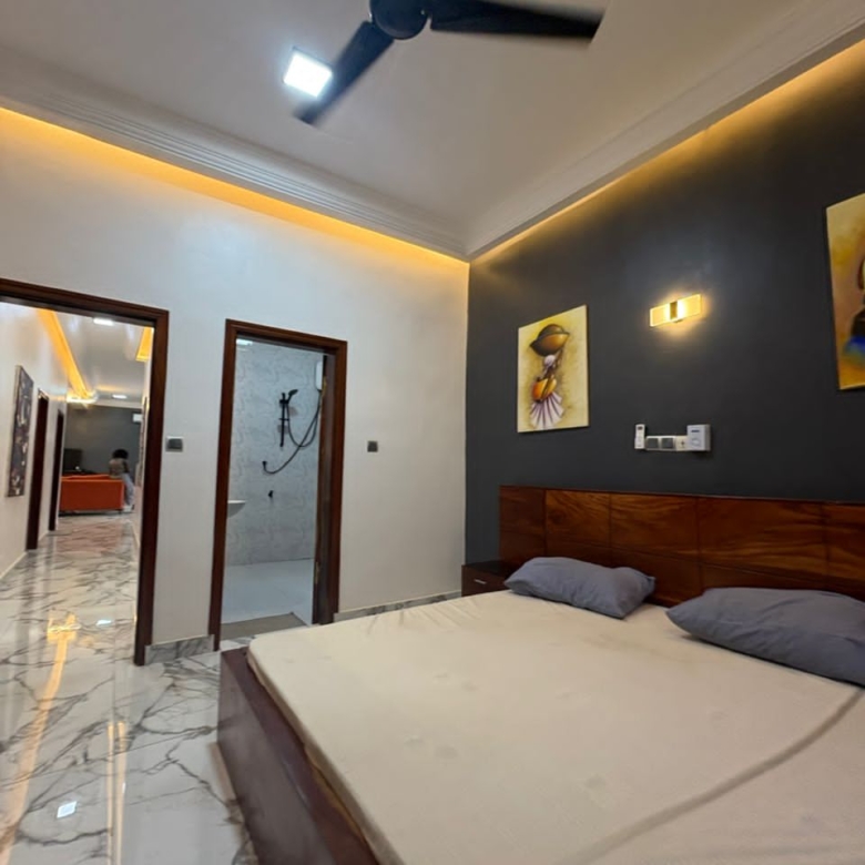 Villa R+1 meublée à vendre à Abomey-Calavi Zoundja