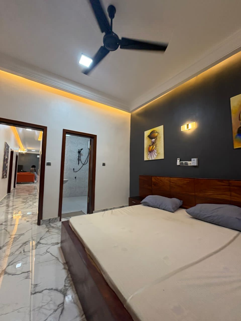 Villa R+1 meublée à vendre à Abomey-Calavi Zoundja