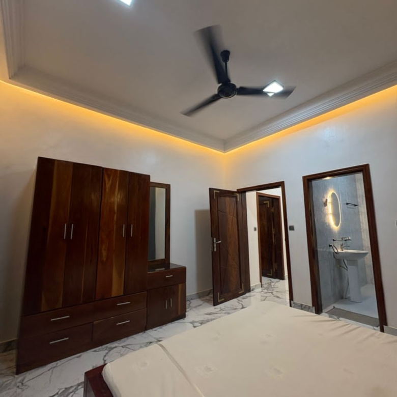 Villa R+1 meublée à vendre à Abomey-Calavi Zoundja